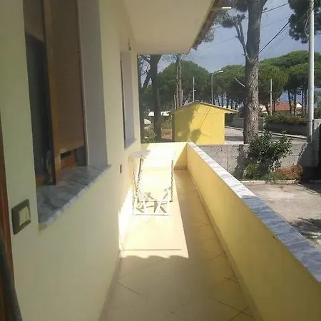 Enos Villa